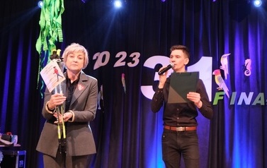 21