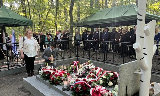 uroczystość pamieci w Lesie Rudzickim
